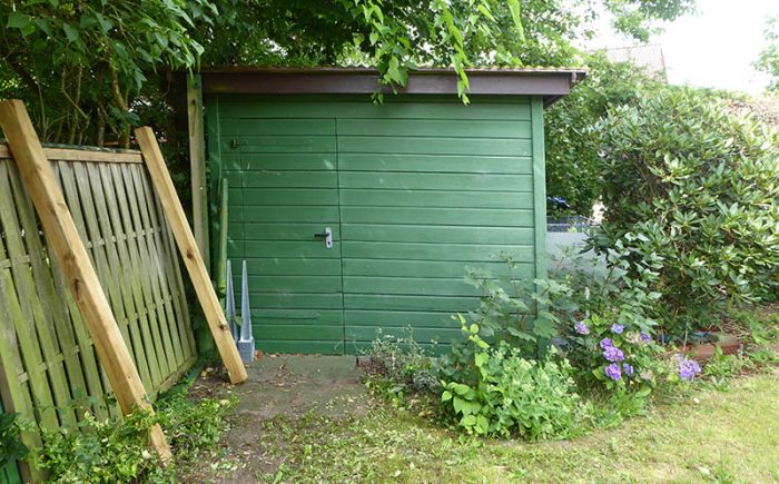Hölzerne Gartenhütte für Gartengeräte