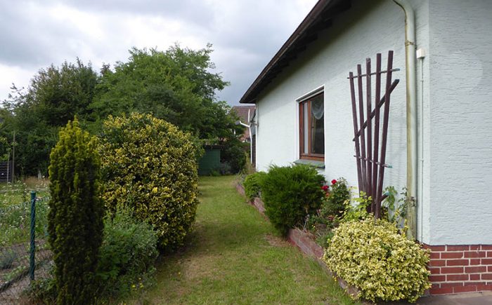 Blick vom Hof zum Garten