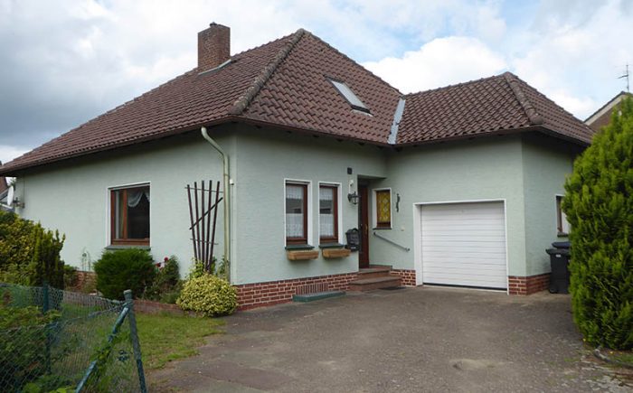 Garagenhof und Hauseingang