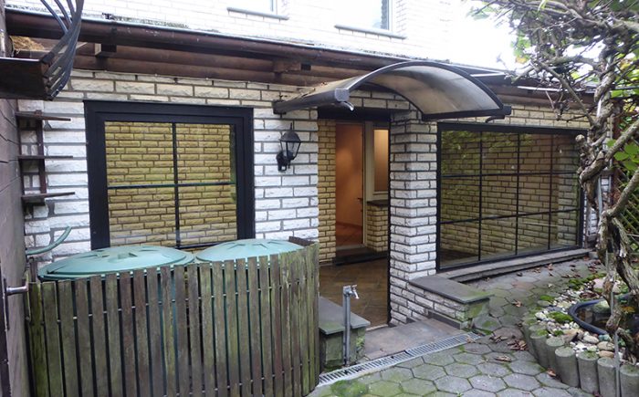 Zurück durch den Freisitz ins Haus