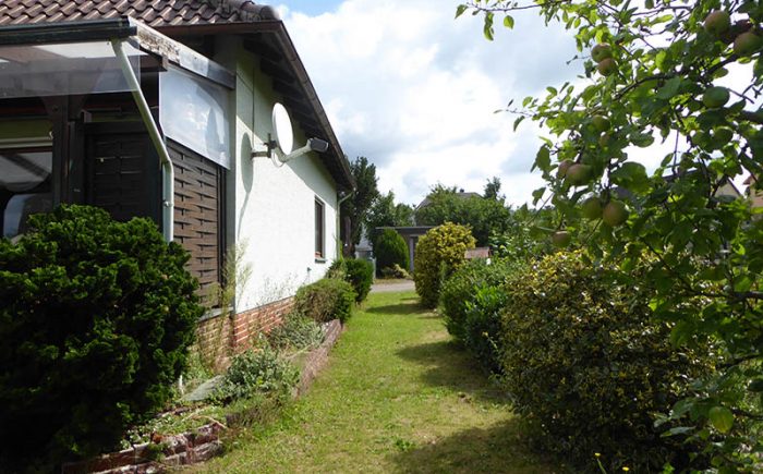 Weg zum Garagenhof