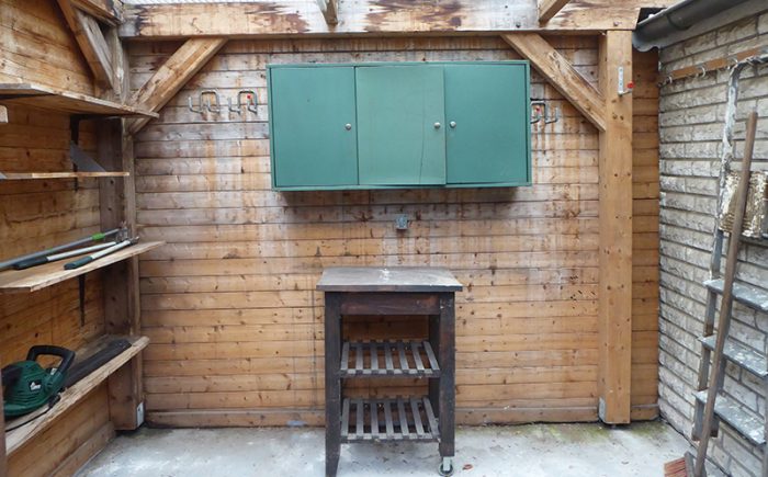Gartenwerkstatt hinter der Garage