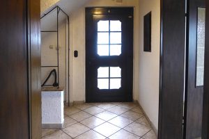 Eingangstür und Hausflur