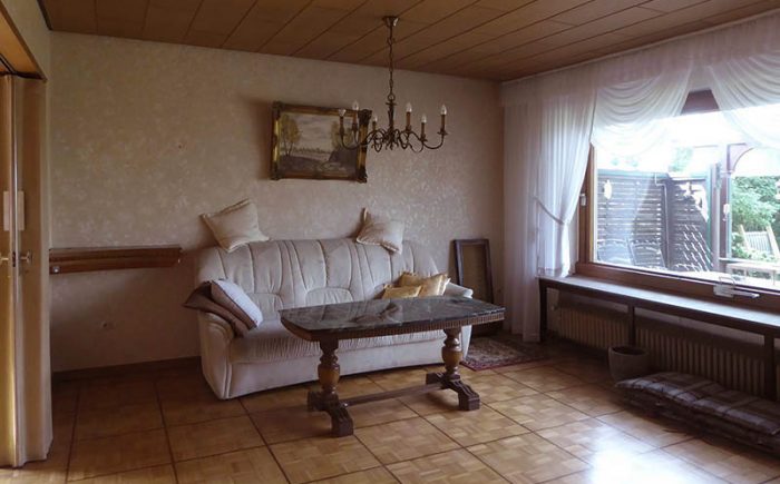 Geräumiges Wohnzimmer ...