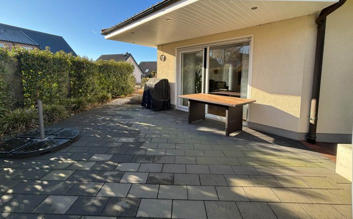 Ausgang vom Wohn- Essraum